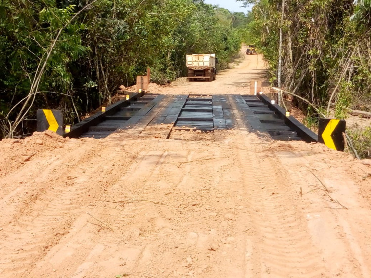 Prefeitura conclui reforma de ponte sobre o Córrego do Rochedo na MT-465 em Alto Araguaia