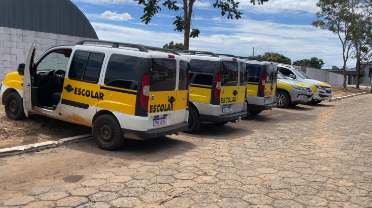 Veículos do transporte escolar terceirizado são vistoriados em Alto Araguaia