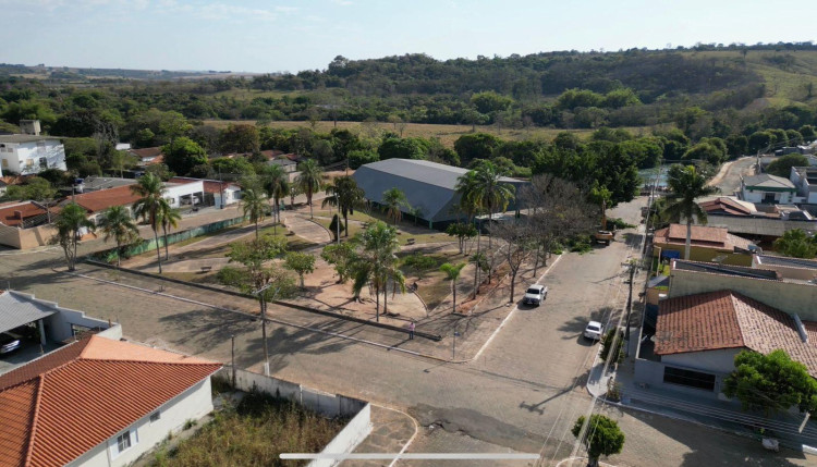 Prefeitura inicia reforma da quadra poliesportiva e revitalização da praça no antigo praia
