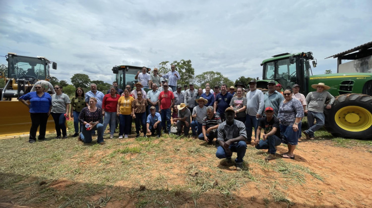 Programa Solo Vivo é lançado no Assentamento Gato Preto em Alto Araguaia Município é o 10º de Mato Grosso a ser contemplado com a iniciativa voltada ao fortalecimento da agricultura familiar