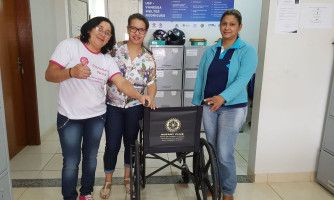 Secretaria de Saúde de Alto Araguaia recebe cinco cadeiras de rodas por meio do Rotary Club