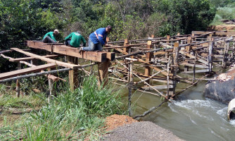 Prefeitura inicia obras de construção de ponte sobre o Córrego Ribeirão Claro na MT-100