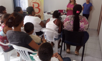 Parceria entre CRAS e Boticário promove encontro para mulheres sobre cuidados com a pele