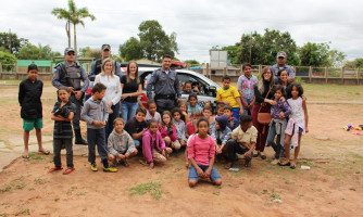 Na quarta semana de projeto, crianças e adolescentes de Alto Araguaia conhecem o trabalho da Polícia Militar