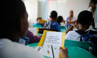 Escolas em Alto Araguaia não terão aula nesta terça-feira para discussão da Base Nacional Comum Curricular