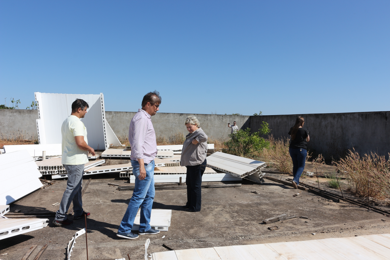 Equipe técnica contratada pelo FNDE realiza vistoria em obra da creche proinfância após pedido da Semed