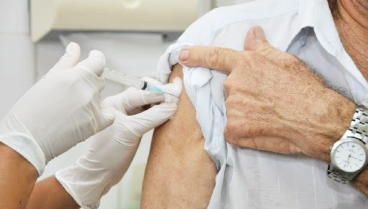 Saúde anuncia agendamento de vacina contra Covid-19 para idosos de 60 a 64 anos