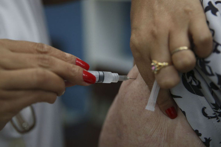 Campanha de Vacinação contra gripe para grupos prioritários segue até dia 15 em Alto Araguaia