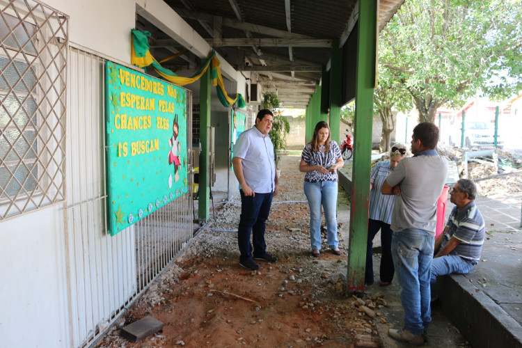 Escola Maria Júlia de Almeida passa por reforma antes do período letivo 2019