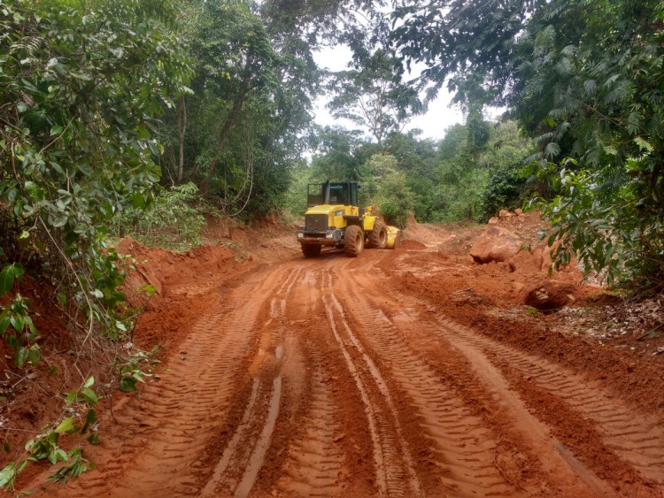 Prefeitura reforça atuação na manutenção e recuperação de estradas na zona rural em Alto Araguaia