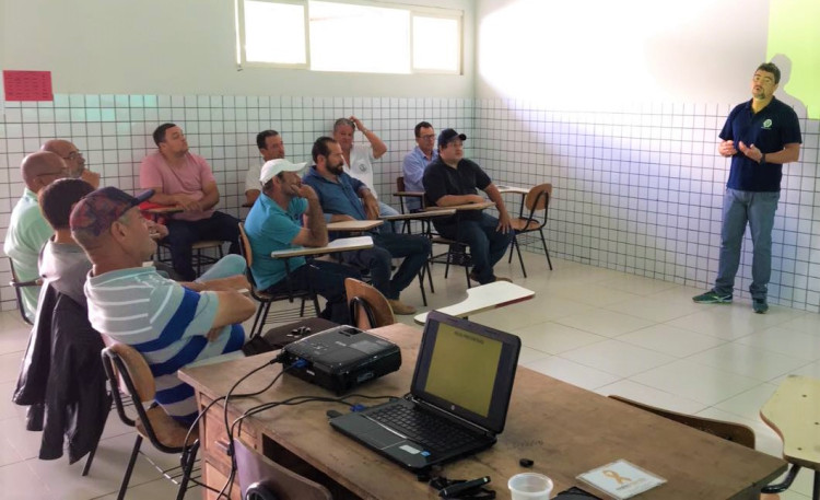 Motoristas do transporte escolar de Alto Araguaia realizam curso de capacitação