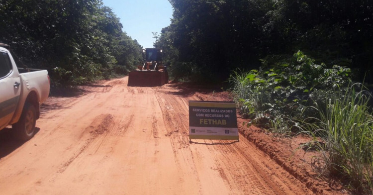 Prefeitura faz recuperação da MT-465 e mantém foco em estradas da zona rural em Alto Araguaia
