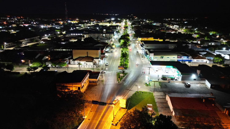 Alto Araguaia avança em iluminação de LED e instalação chega a 77%