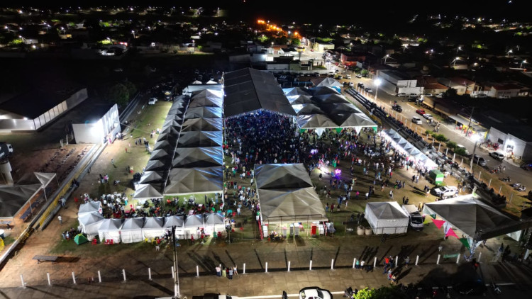 Alto Araguaia celebra aniversário em grande estilo com shows e mega almoço para população