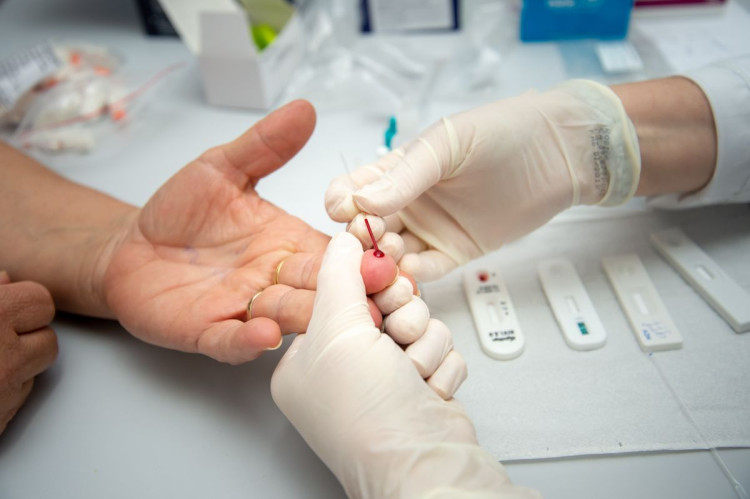 Secretaria de Saúde de Alto Araguaia realiza palestras e exames para detecção de HIV e Sífilis