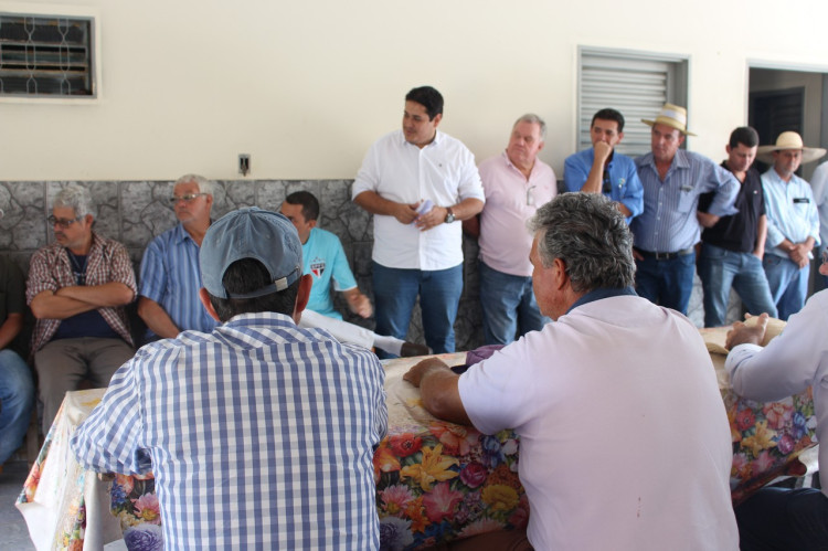 Reunião entre poder público, sindicato e produtores, discutem alternativas para construção de ponte no Vale do Araguainha