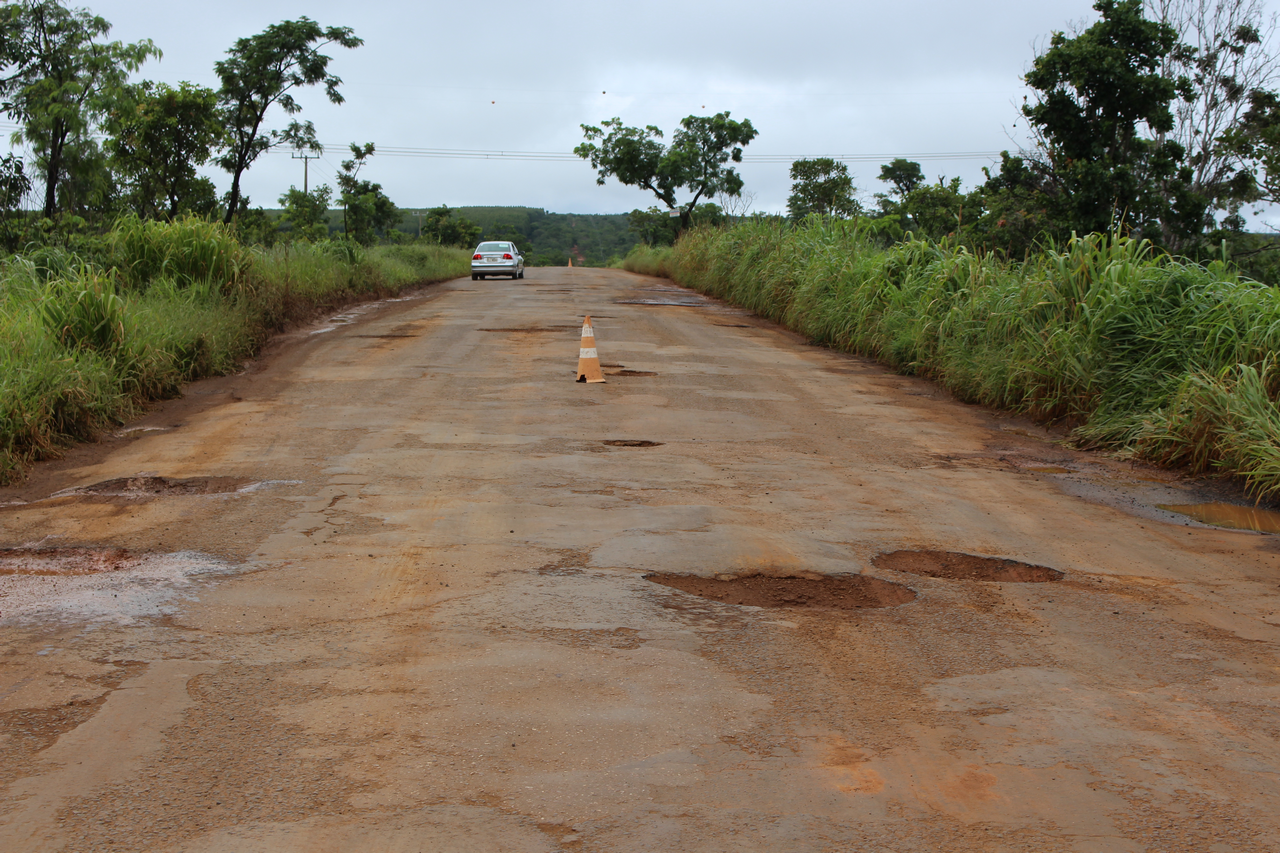 Em Cuiabá, prefeito cobra recuperação da MT-100 entre Alto Araguaia e Alto Taquari