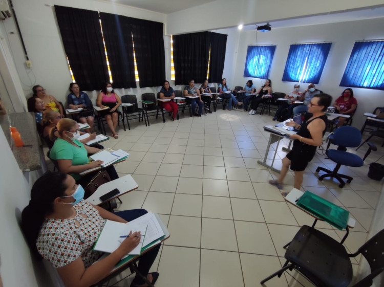 Alto Araguaia inicia formação de gestores que discute participação no processo de ensino aprendizagem