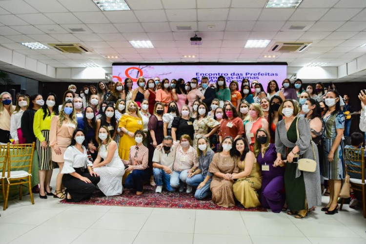 Priscila Dourado participa de evento para prefeitas e primeiras-damas de Mato Grosso