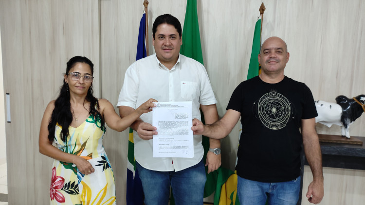 Prefeitura de Alto Araguaia repassa R$ 15 mil a APAE para realização do 4º Porco no Tacho