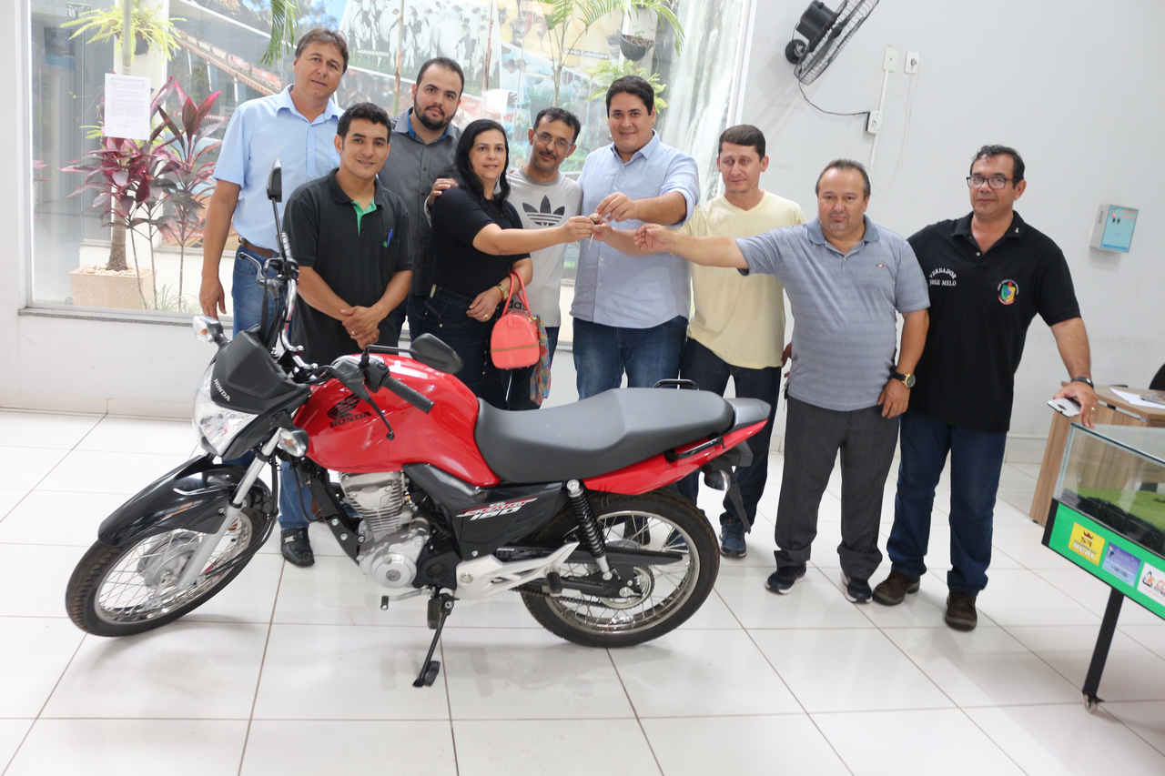 Contribuintes sorteados na campanha IPTU Premiado de Alto Araguaia recebem prêmios